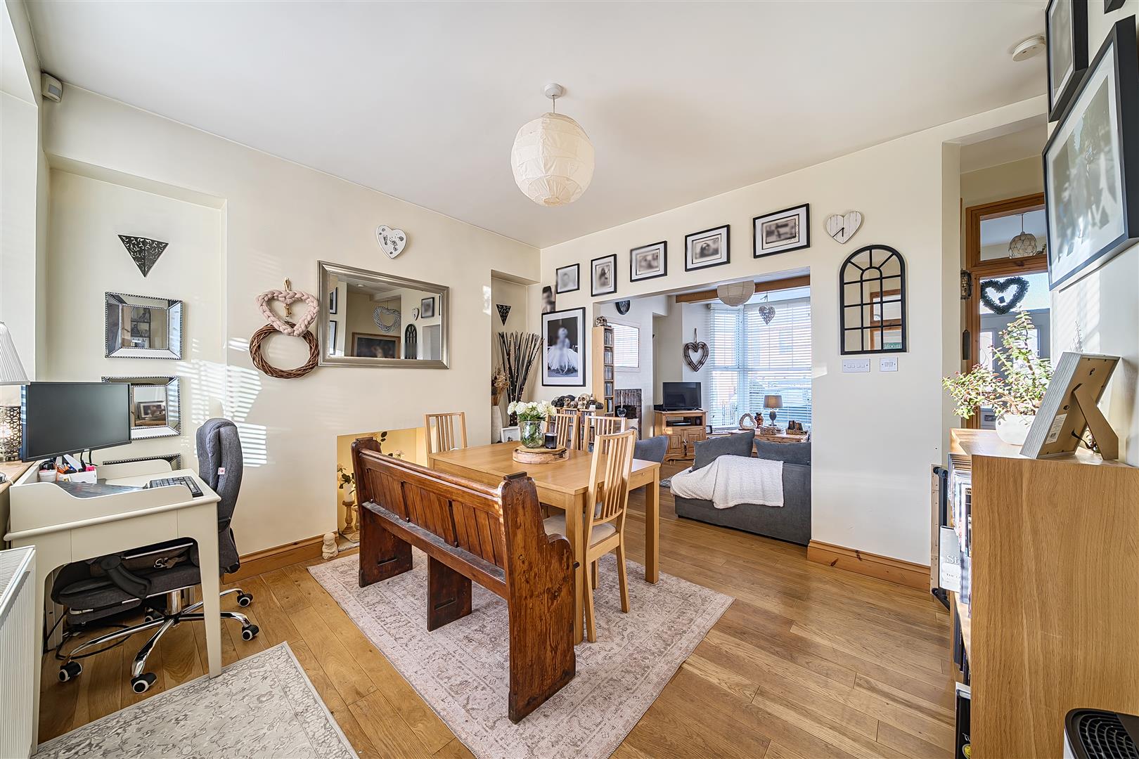 Middle Road, Gendros, Swansea, SA5 8EJ